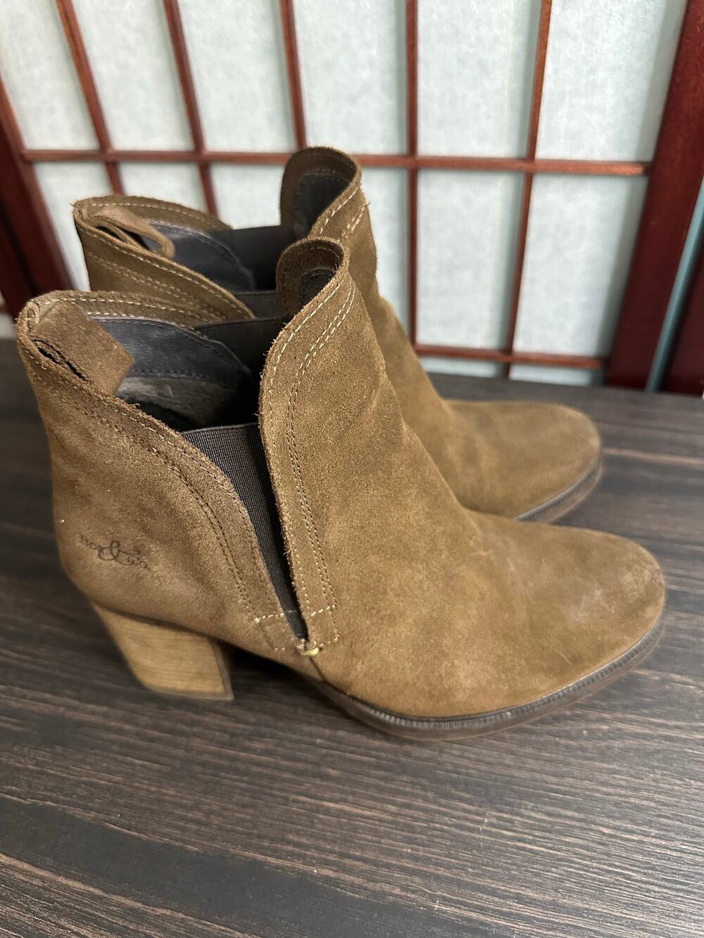 Bos & Co. Belfield waterproof suede ankle boots in a brown/moss color size 38